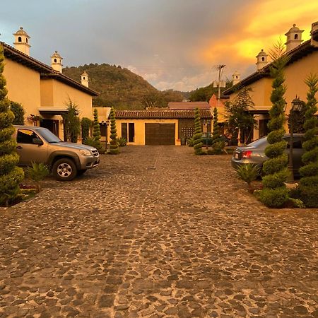 Suite don Pedro: Hermoso Loft con parqueo gratis! Antigua Extérieur photo